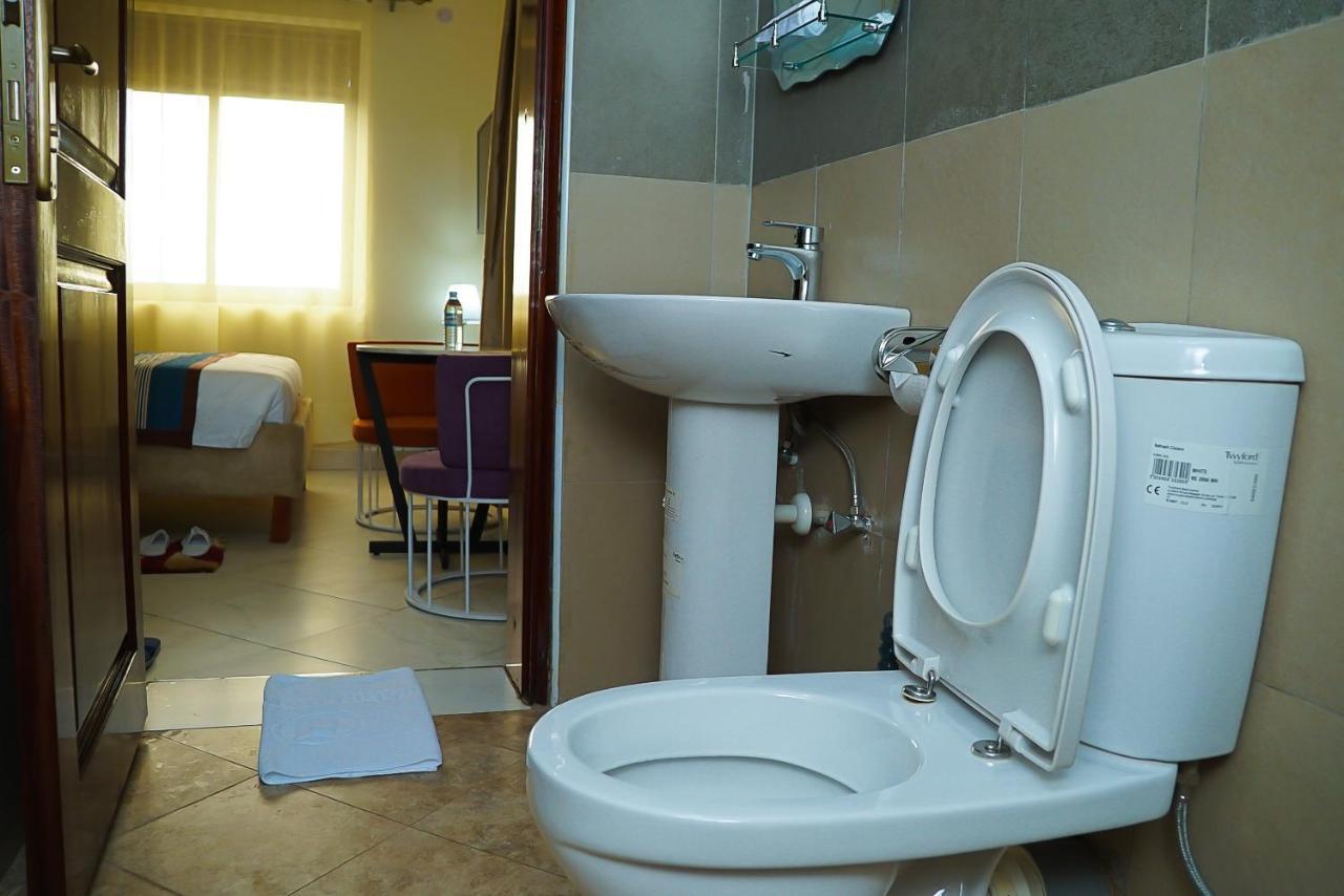 Jarin Hotel 坎帕拉 外观 照片